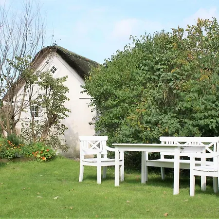 Vakantiehuis Holiday Hildwik - 2km From The Sea By Interhome